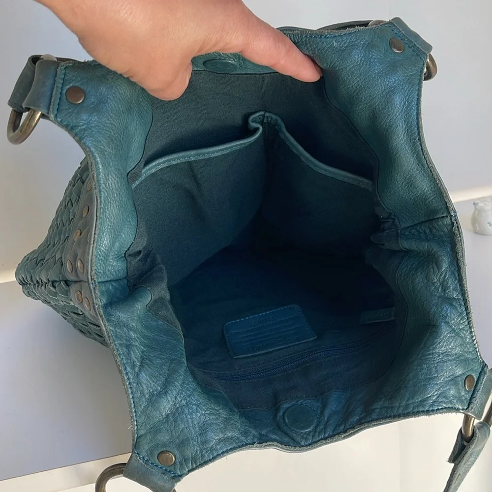 Fossil 🗝️ Vintage Woven Genuine Leather ShoulderBag